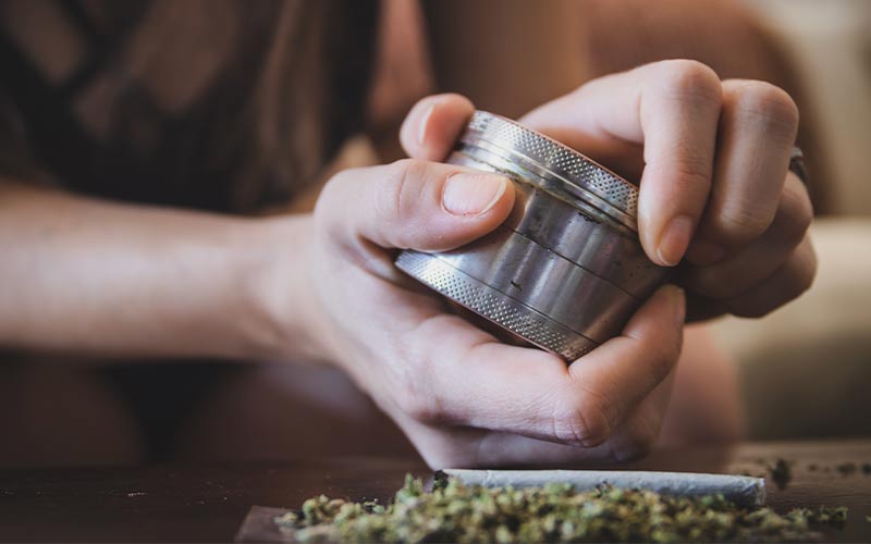 Premium-Ausrüstung für anspruchsvolle Genießer: Der Weg zum perfekten Grinder